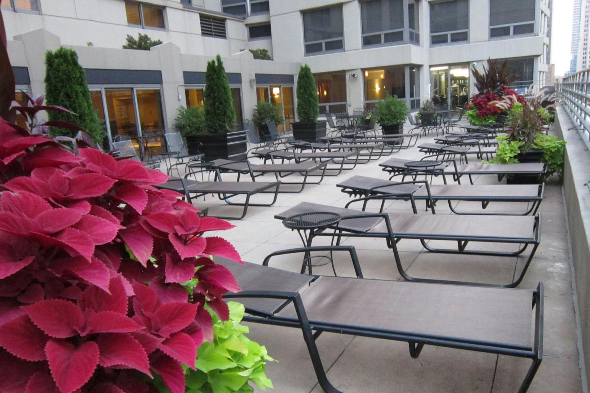 Courtyard By Marriott Chicago Downtown/River North Exteriör bild